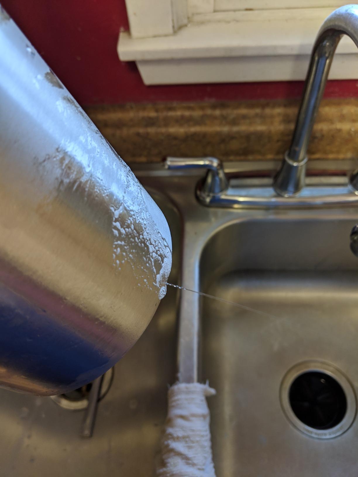 Trenton Gifts Stainless Steel Leak Proof Flip Top Growler | Holds 2 Liters! customer photo 1