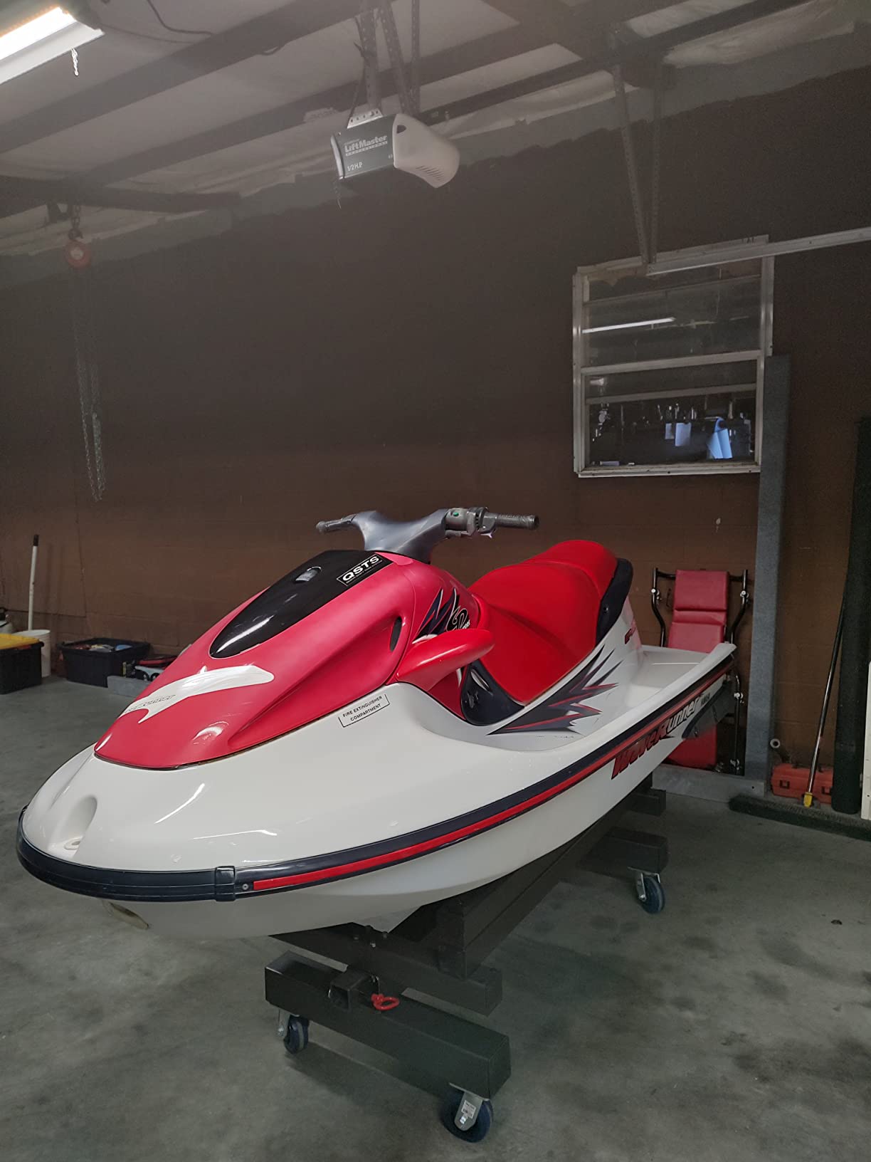 First Alert Fire Extinguisher, Personal Watercraft Use | FE5R UL RATED 5-B:C, White 1-Pack customer photo 1