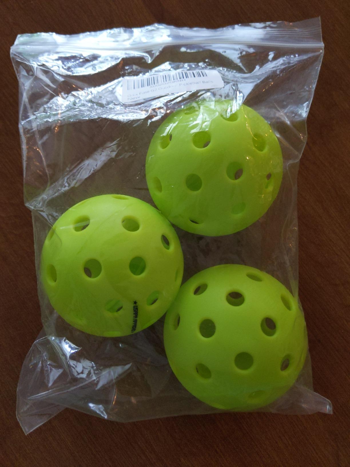 Onix Fuse G2 Outdoor Pickleball Balls - USA Pickleball Approved, Durable Construction for Outdoor Play customer photo 2