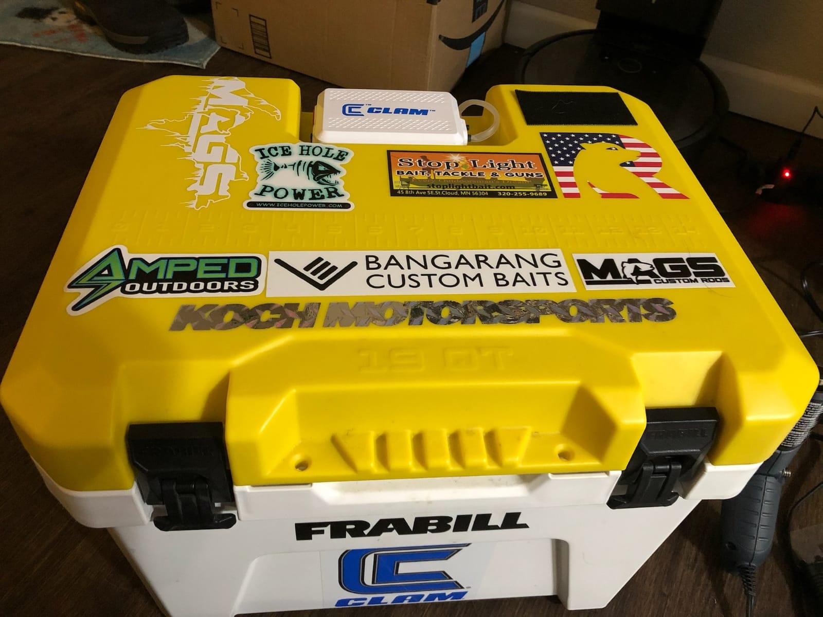 Frabill Magnum Bait Station 13 Quart Live Bait Well, White and Yellow customer photo 1