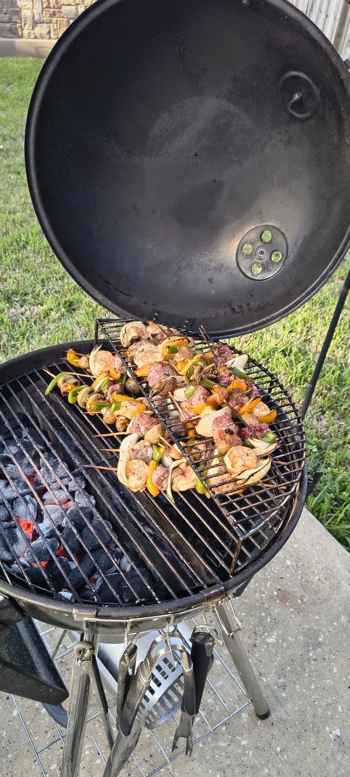 Kingsford Original Charcoal Briquettes, BBQ Charcoal for Grilling, 16 Pounds (Package May Vary) customer photo 1
