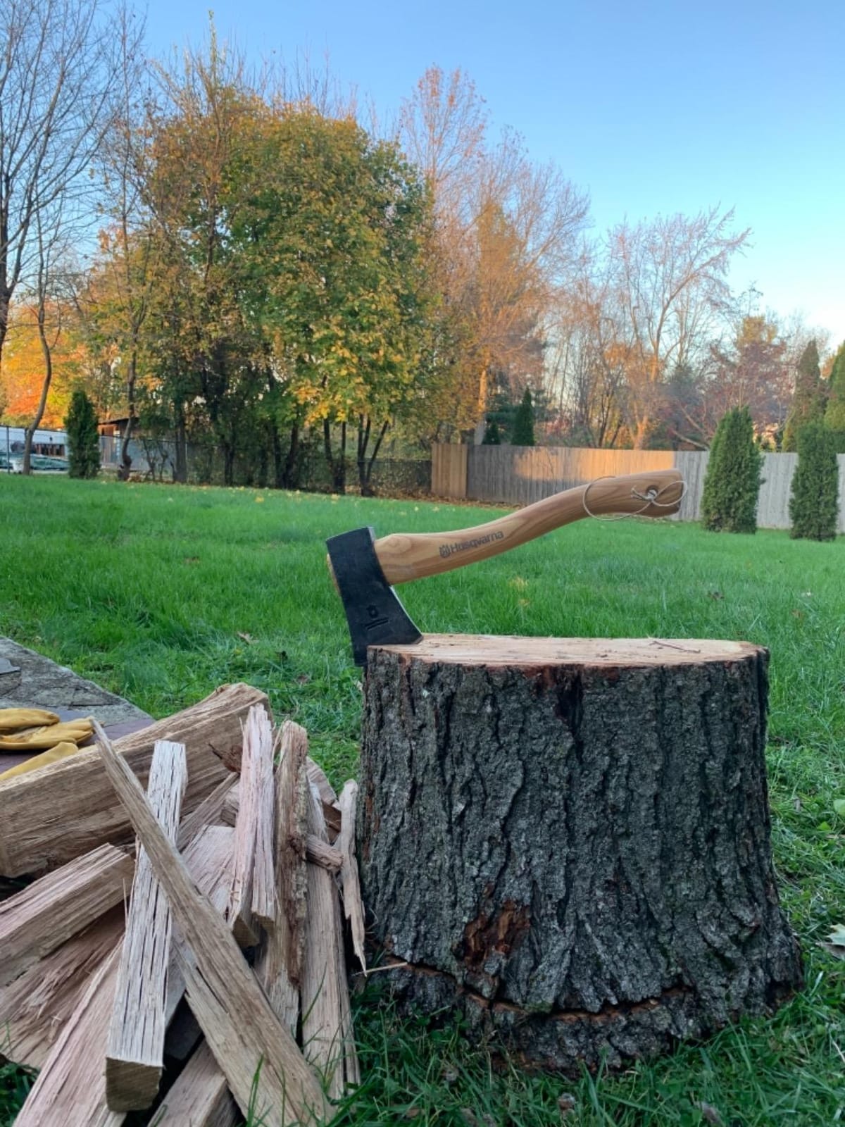 Husqvarna Hatchet, Small Axe with Leather Sheath and Hickory Handle, Ideal Small Hatchet Axe for Camping Gear and Gardening Tools customer photo 2