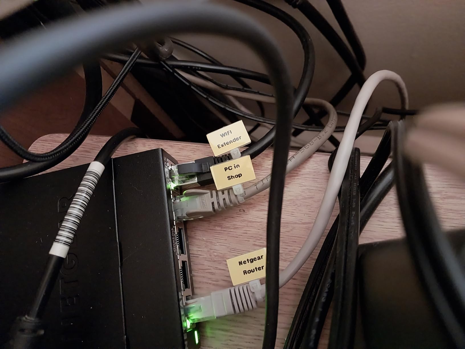 NETGEAR 8-Port Gigabit Ethernet Unmanaged Network Switch (GS308) customer photo 1