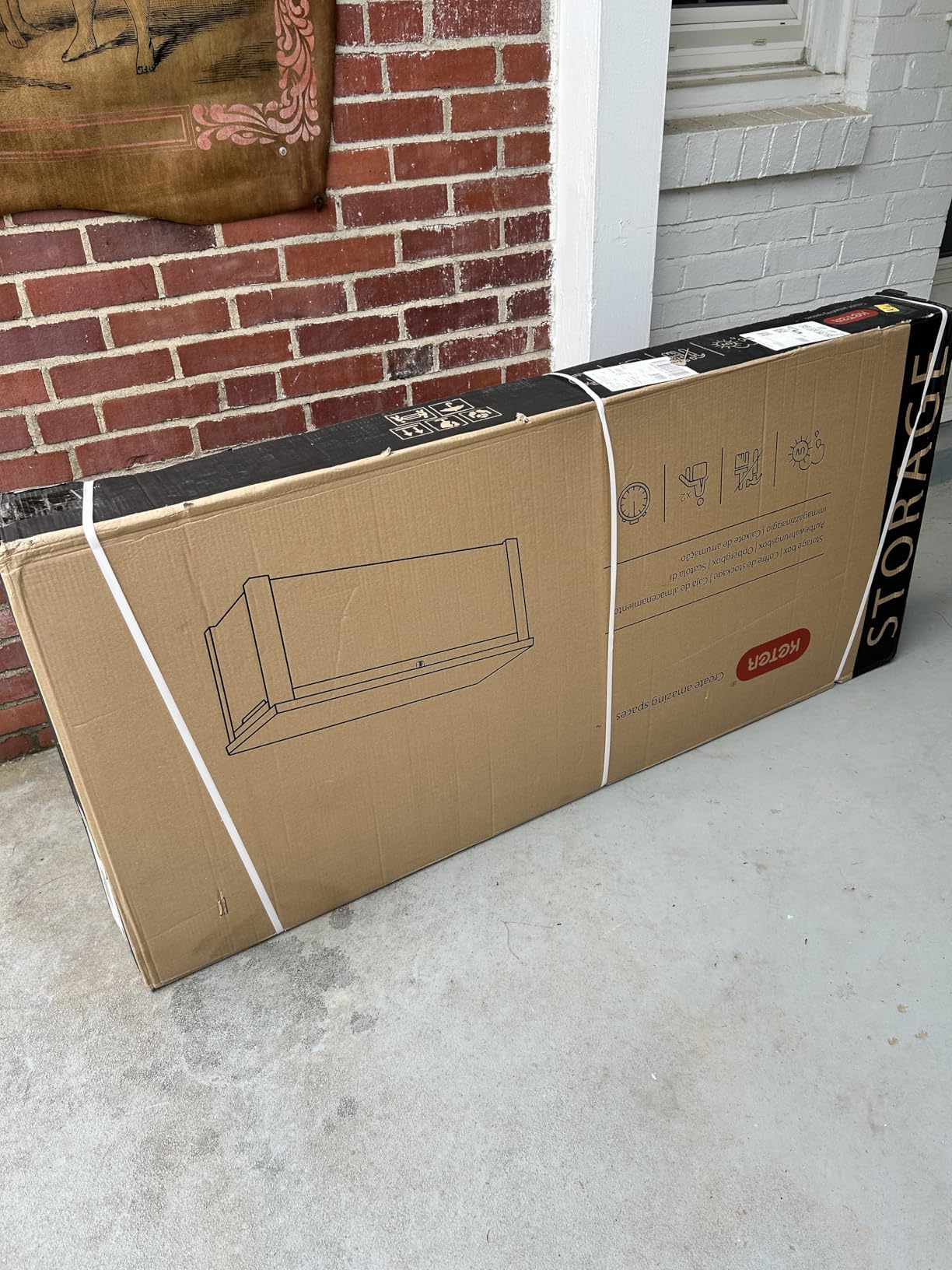 Keter Westwood Outdoor Storage Deck Box, 150 Gallon, Dark Grey | Resin, Large, Waterproof, Lockable, Hydraulic Pistons, Easy Assembly, Patio Cushions Storage customer photo 2