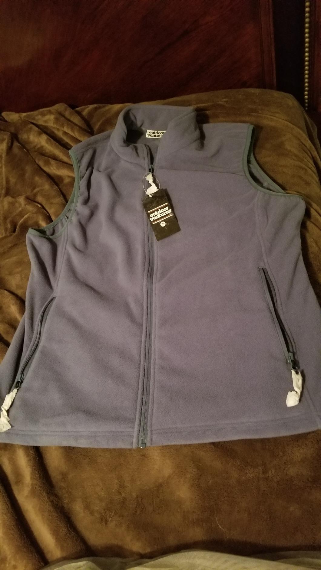 Women's Polar Fleece Vest Outerwear Zip Sleeveless Jacket customer photo 1