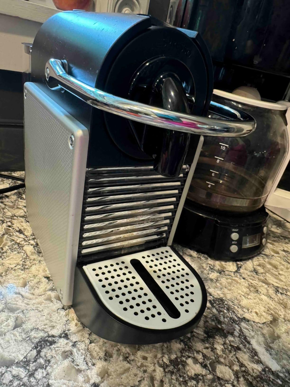 Nespresso Pixie Espresso Machine by De'Longhi, 1100ml, Aluminum,Silver customer photo 1