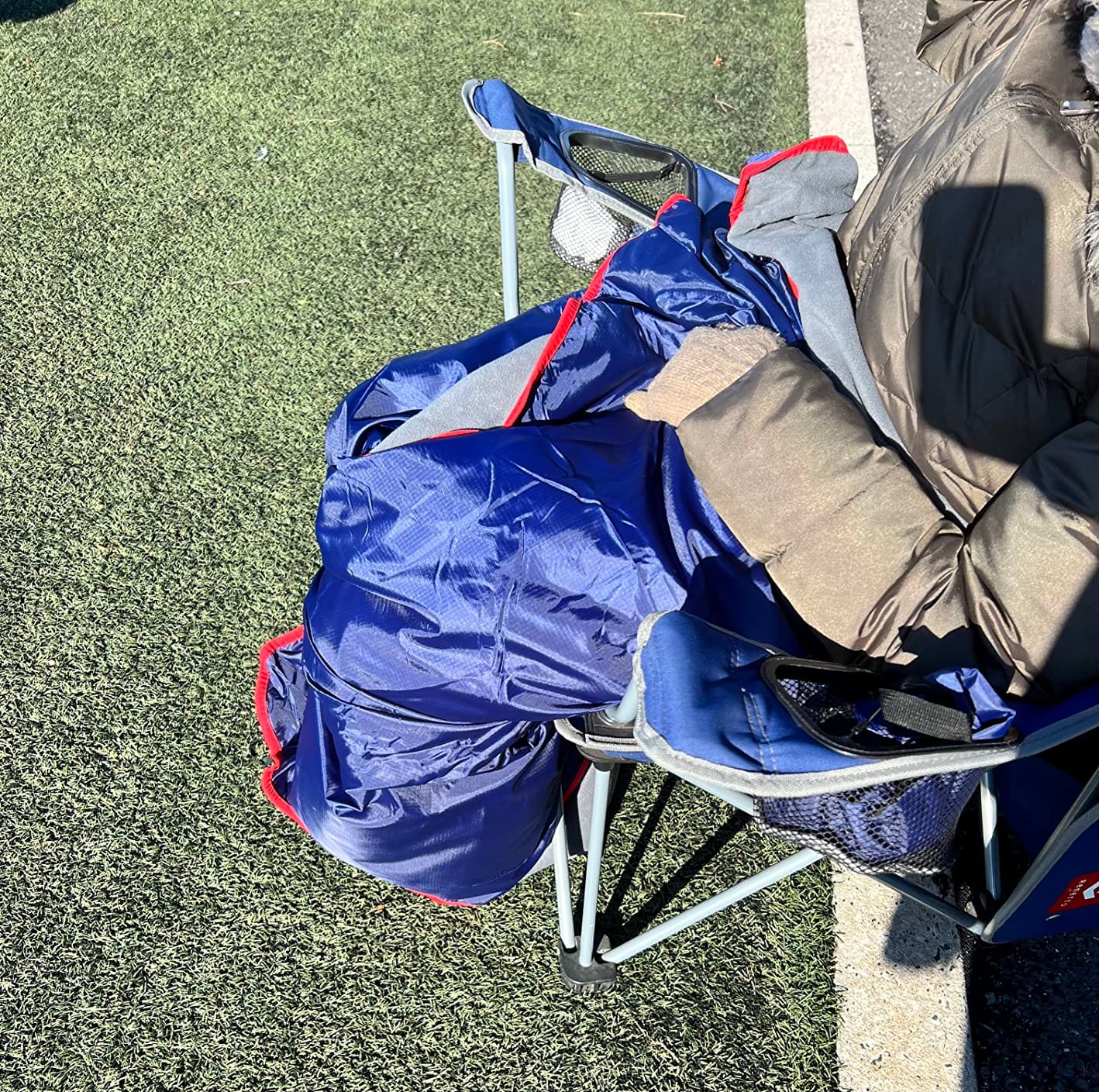REDCAMP Large Waterproof Stadium Blanket for Cold Weather, Soft Warm Fleece Camping Blanket Windproof for Outdoor Sports, Dark Blue customer photo 1