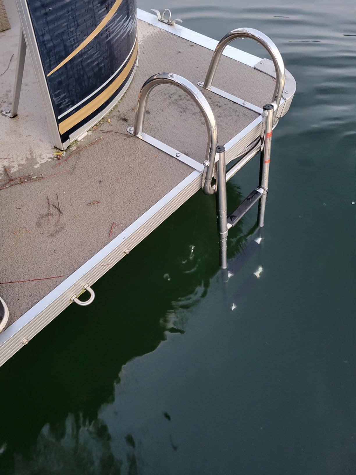 Hoffen 4 Step Pontoon Boat Ladder, Stainless Steel Telescoping Folding Boat Ladder Rear Entry Heavy Duty Custom Inboard with Pedal and Safe Handrails customer photo 2