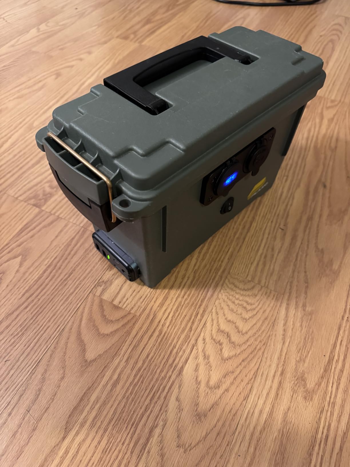 BESTEK 150W Power Inverter 11-17V, 30W USB-C, 18W USB-A Car Charger Adapter customer photo 1