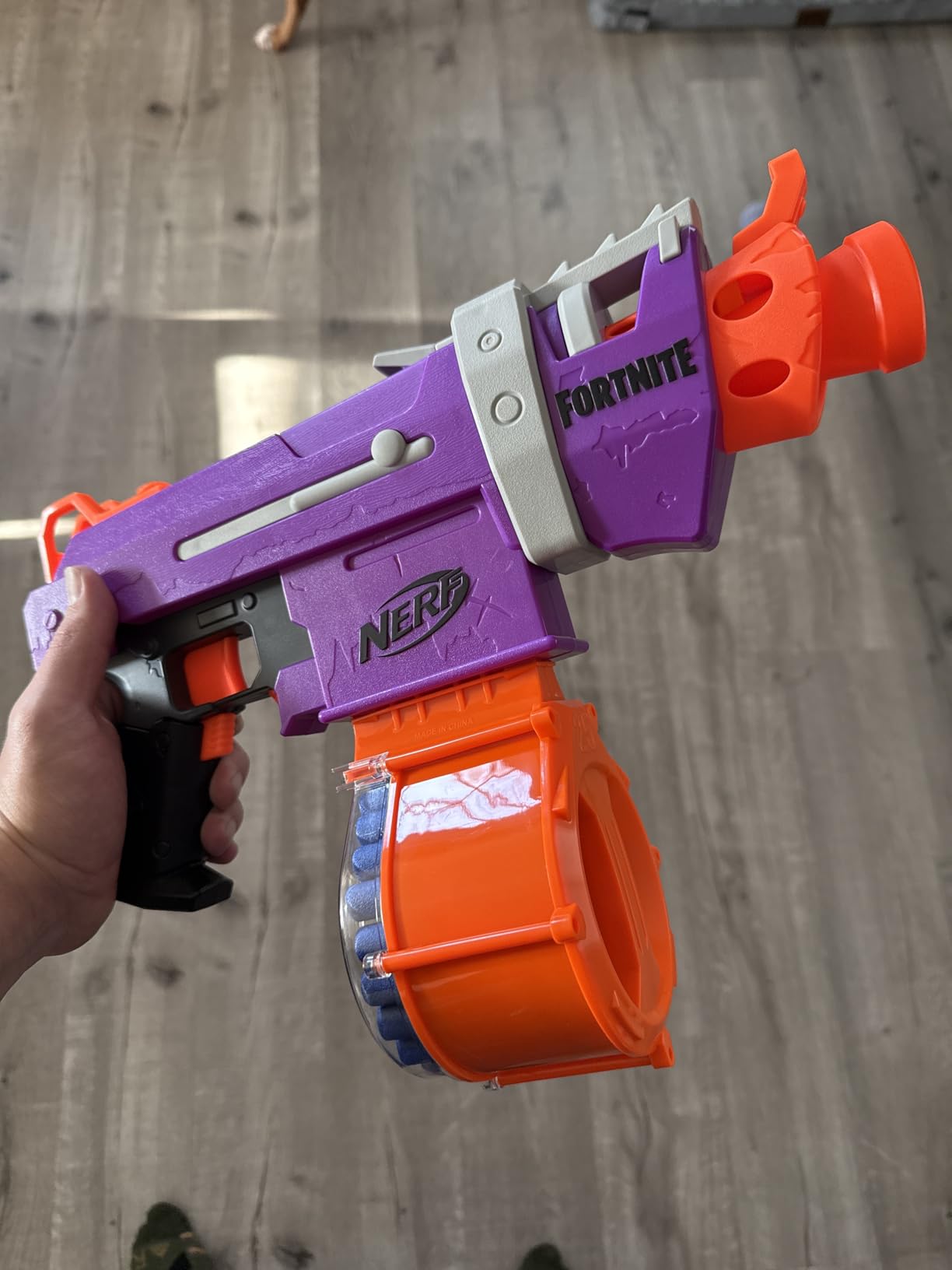 Nerf Fortnite SMG-E Blaster - Motorized Dart Blasting - 6-Dart Clip, 6 Official Elite Darts - for Youth, Teens, Adults customer photo 2