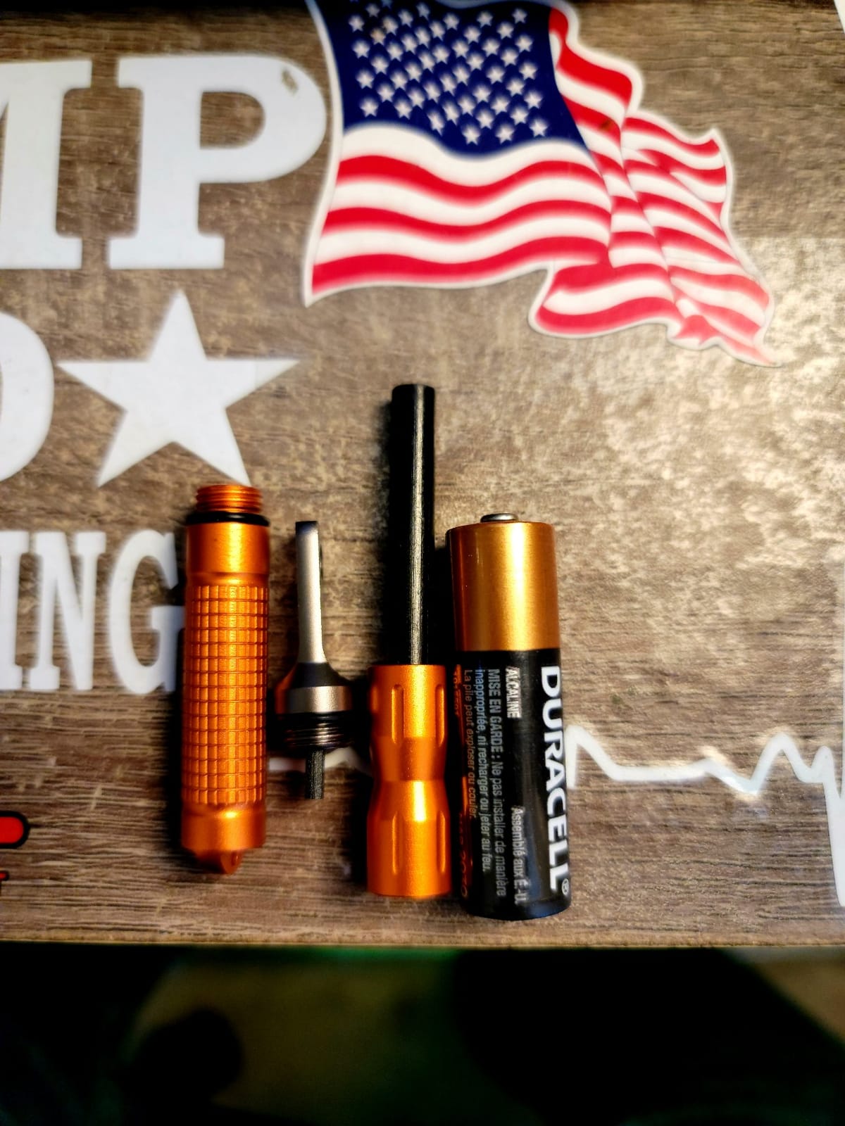 2PCS Compact Fire Starter with Scraper Striker, Replaceable Threaded Ferro Rod Flint Fire Steel Magnesium Rod, an Essential Part for EDC, Emergency Survival Kits, Camping, Hiking, Bush-Craft customer photo 1
