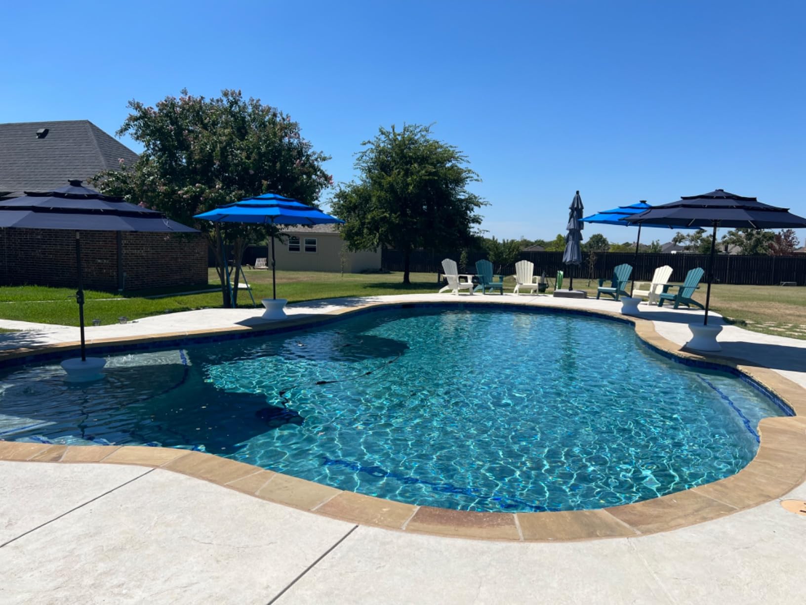 EliteShade USA 10-Year-Non-Fading 9Ft Market Patio Umbrella, UPF 50+ UV Protection Performance Sun Umbrella, Heavy Duty Commercial Grade Outdoor Table Umbrella with Crank & Tilt, Windproof Vented Top customer photo 2