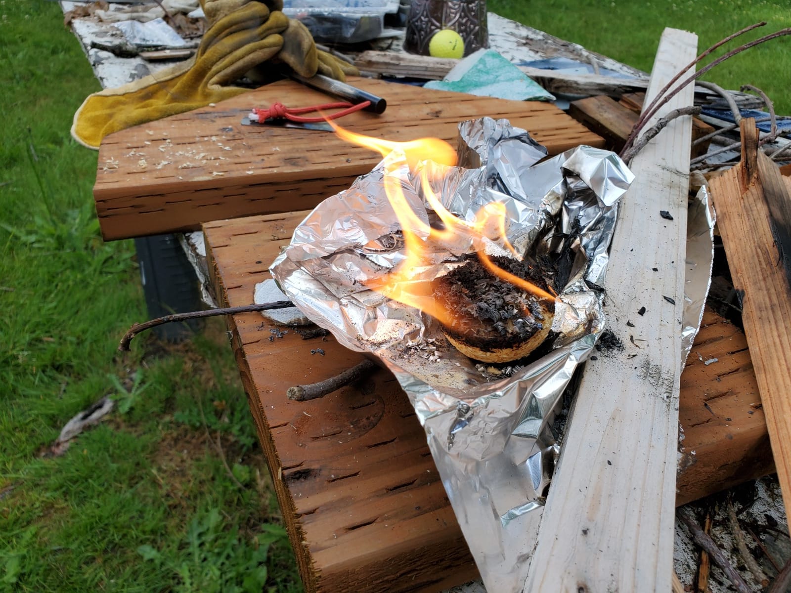 eGreen Emergency Magnesium Fire Starter Kit: Shavings, Ferro Rod & Wax Rope customer photo 2