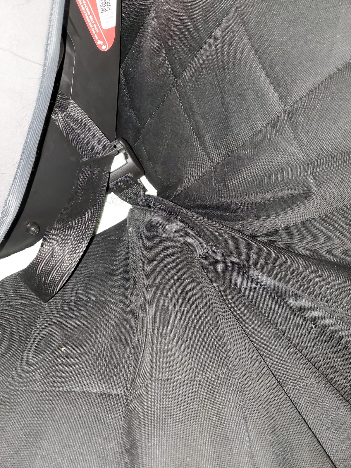 Active Pets Black Car Rear Seat Cover for Dogs, Durable Waterproof & Scratch Resistant Vehicle Backseat Protector, Nonslip Dog Accessory & Pet Protection for Back Seats, Machine Washable customer photo 1