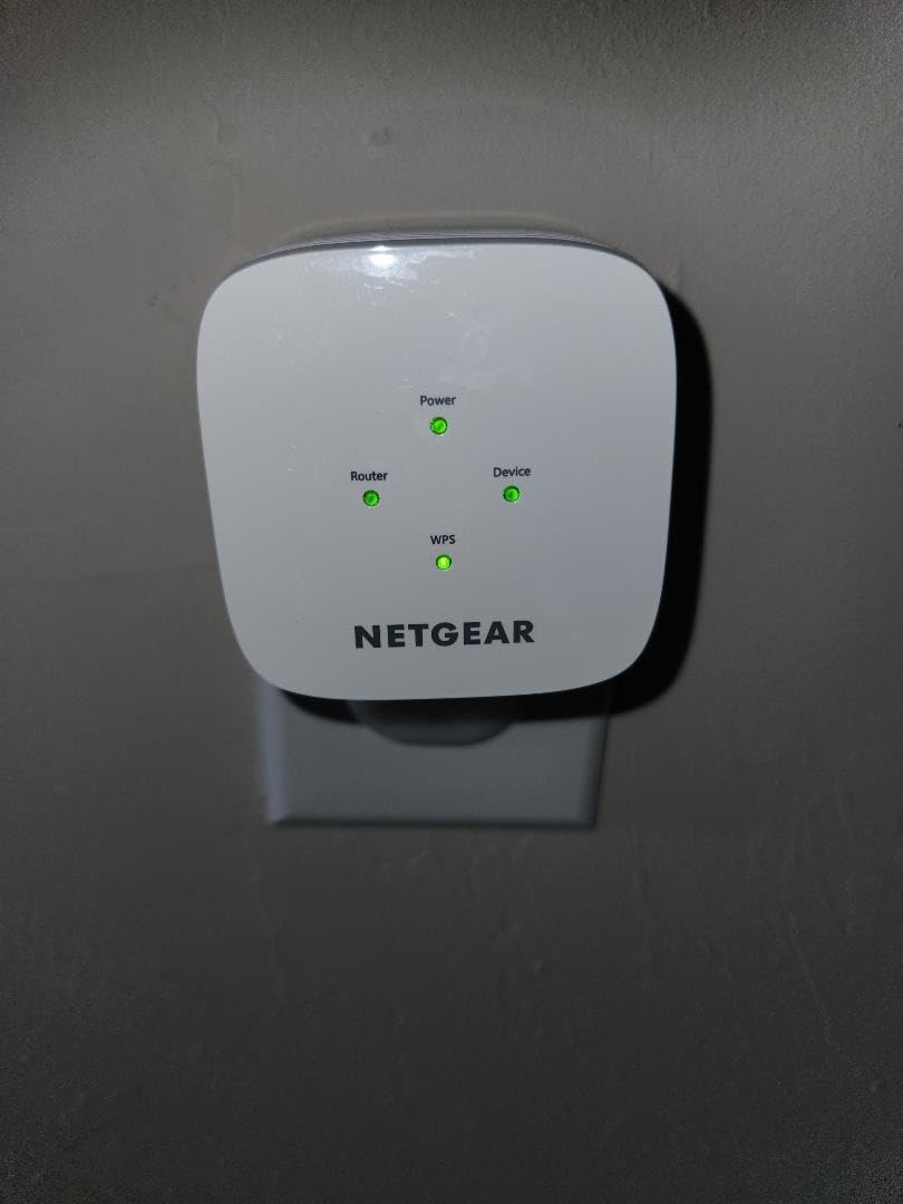 NETGEAR WiFi Extender EX5000, up to 1,500 sq ft, 1.2 Gbps customer photo 1