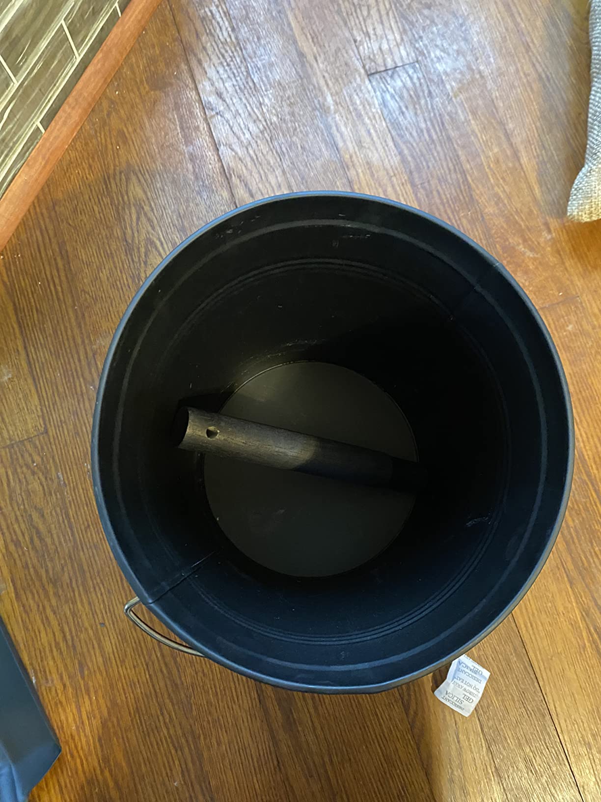 INNO STAGE Metal Ash Bucket with Lid and Shovel, 2.3 Gallon, Black customer photo 2