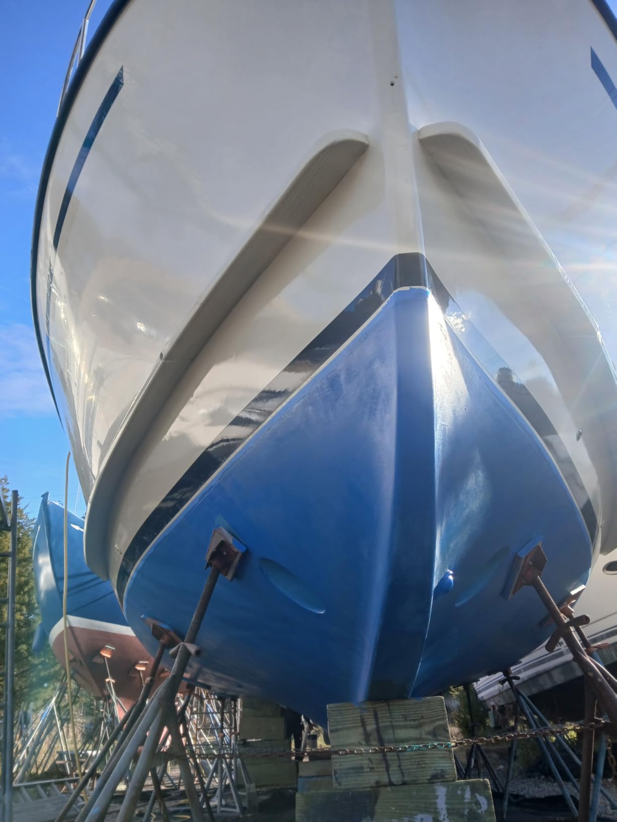 TotalBoat Krypton Copper-Free Antifouling Boat Bottom Paint - Blue Quart | Dual Biocide Ablative Marine Paint; Use on Aluminum, Fiberglass & Wood Hulls, Outdrives and Metals. Brush, Roll, or Spray customer photo 1