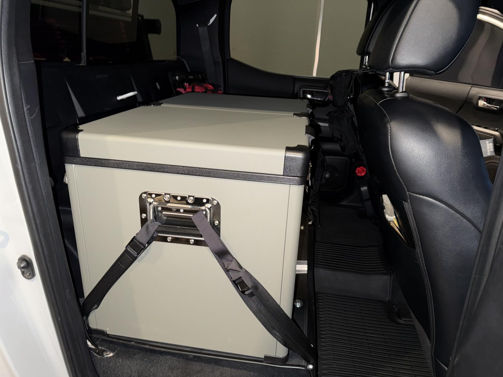 Cooler Tie Down Kit for YETI Coolers,Cooler Tie Downs Straps Secure Yeti and RTIC Coolers to Boat,Deck,Truck Bed,Trailer and Prevent from Slipping customer photo 1