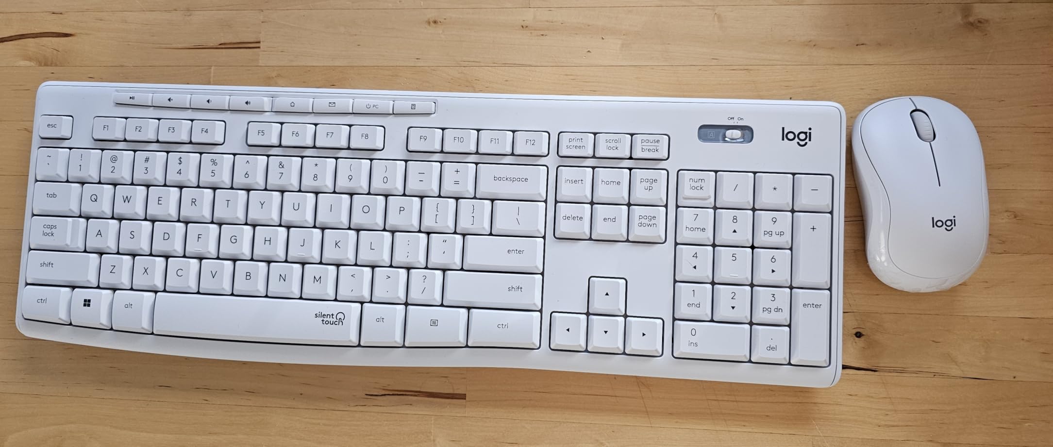 Logitech MK295 Full Size Silent Wireless Keyboard Mouse Combo - Graphite customer photo 2