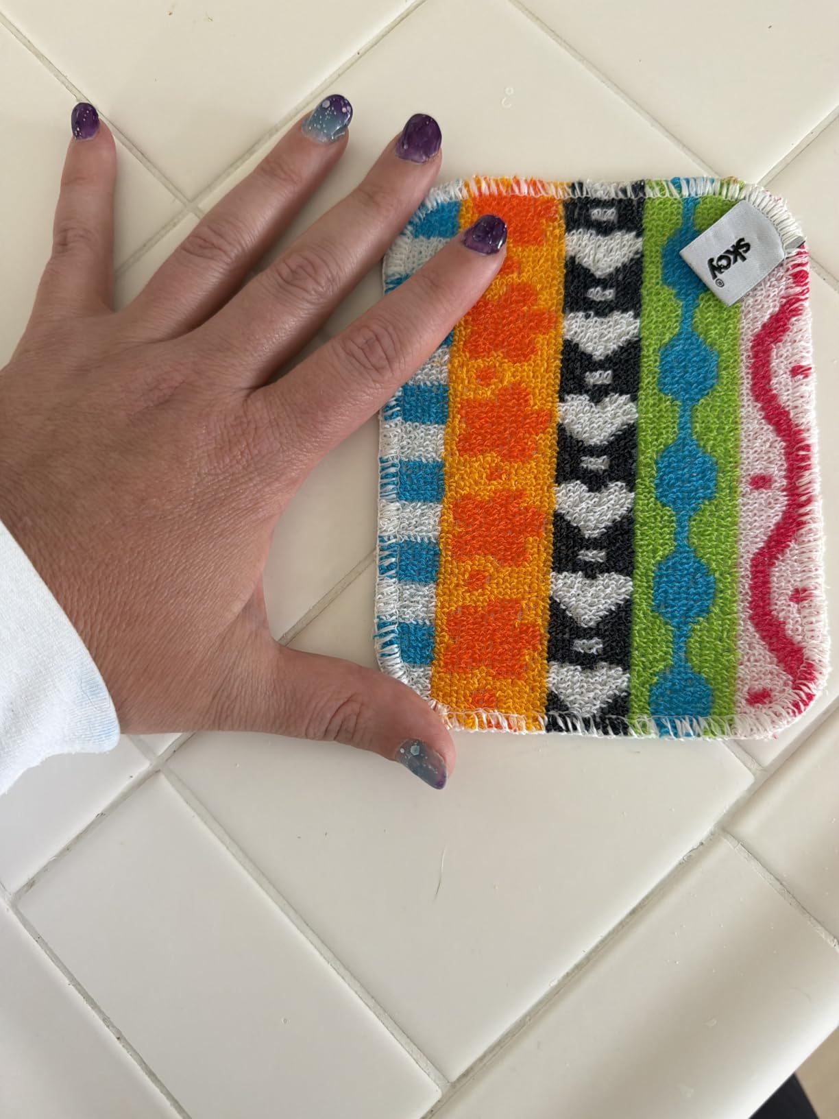 Skoy Scrub, 1-piece Reusable, Non-Scratching Dish Scrubber for Kitchen and Household Cleaning, Planet-Friendly, Dishwasher Safe Soft Scrub, Assorted Colors and Designs customer photo 1