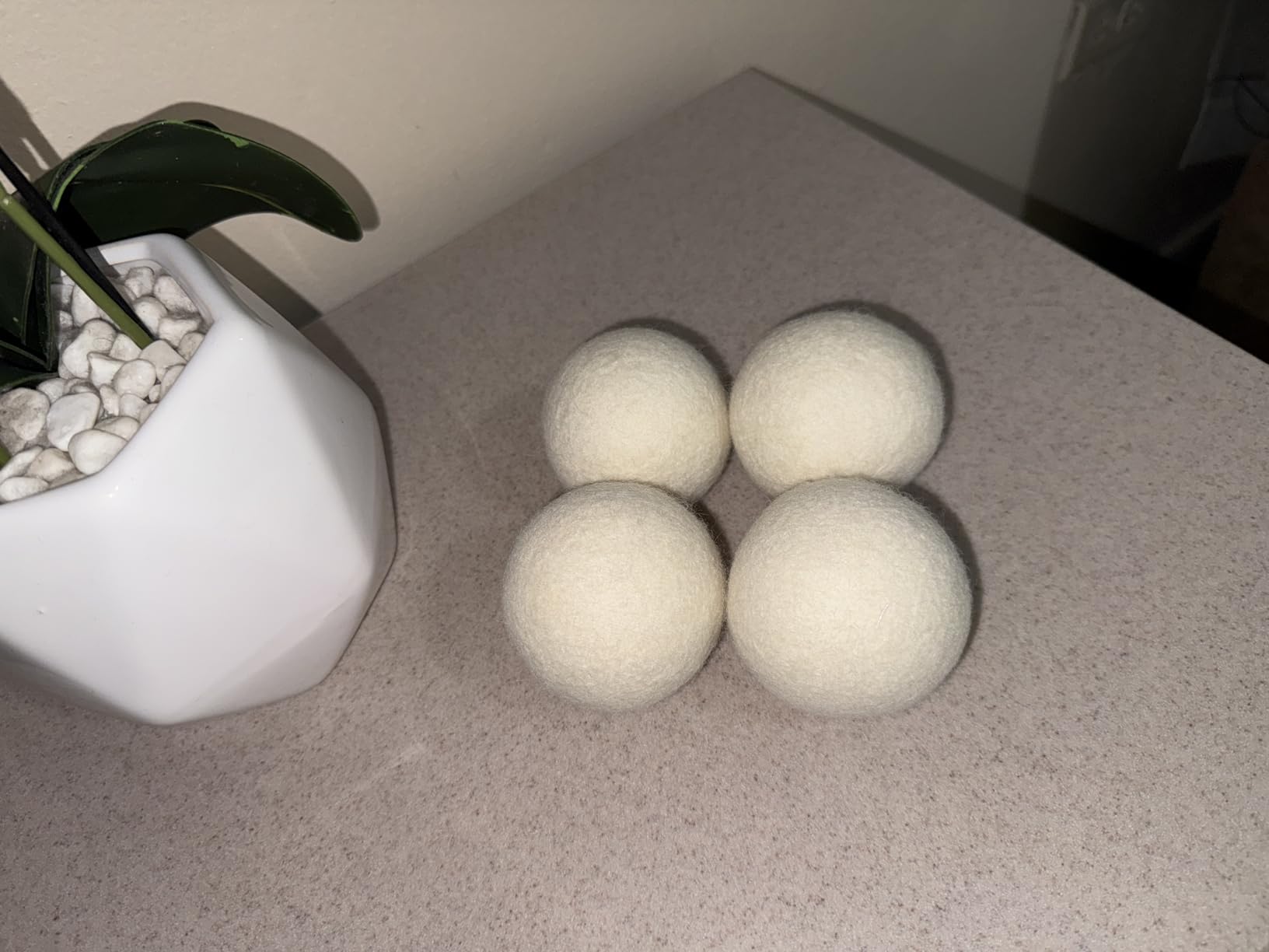 Ezhippie Quality Wool Dryer Balls - 6 XL Pack - 1000+ Loads - Pure Organic Wool - Reusable Natural Fabric Softener Perfect with Essential Oils, Reduce Clothing Static and Wrinkles customer photo 1