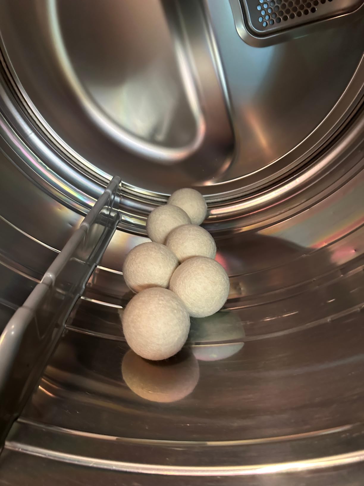 Ezhippie Quality Wool Dryer Balls - 6 XL Pack - 1000+ Loads - Pure Organic Wool - Reusable Natural Fabric Softener Perfect with Essential Oils, Reduce Clothing Static and Wrinkles customer photo 2