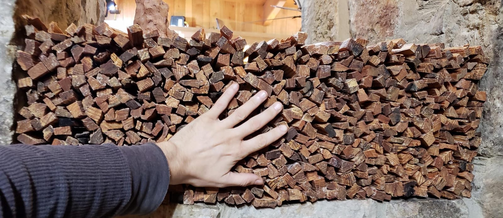 Plow & Hearth 11 LBS Fatwood Fire Starter Sticks Organic Kindling, Easy Ignition Fat Wood, All Natural Firestarters for Fire Pit, Wood Stoves, Fireplaces, Campfires, Bonfires, BBQ customer photo 1