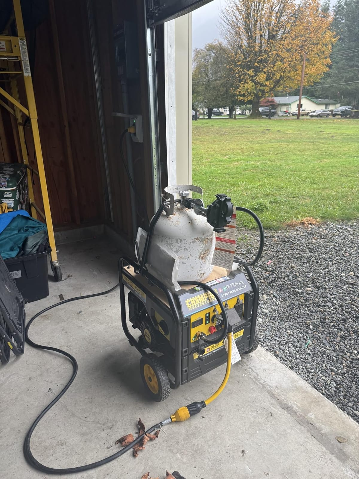 Champion 4250-Watt Dual Fuel Portable Open Frame Inverter Generator, CARB customer photo 1