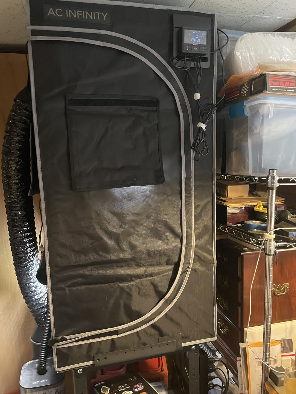 AC Infinity CLOUDLAB 642, Advance Grow Tent 4x2, Thickest Poles & Mylar customer photo 2