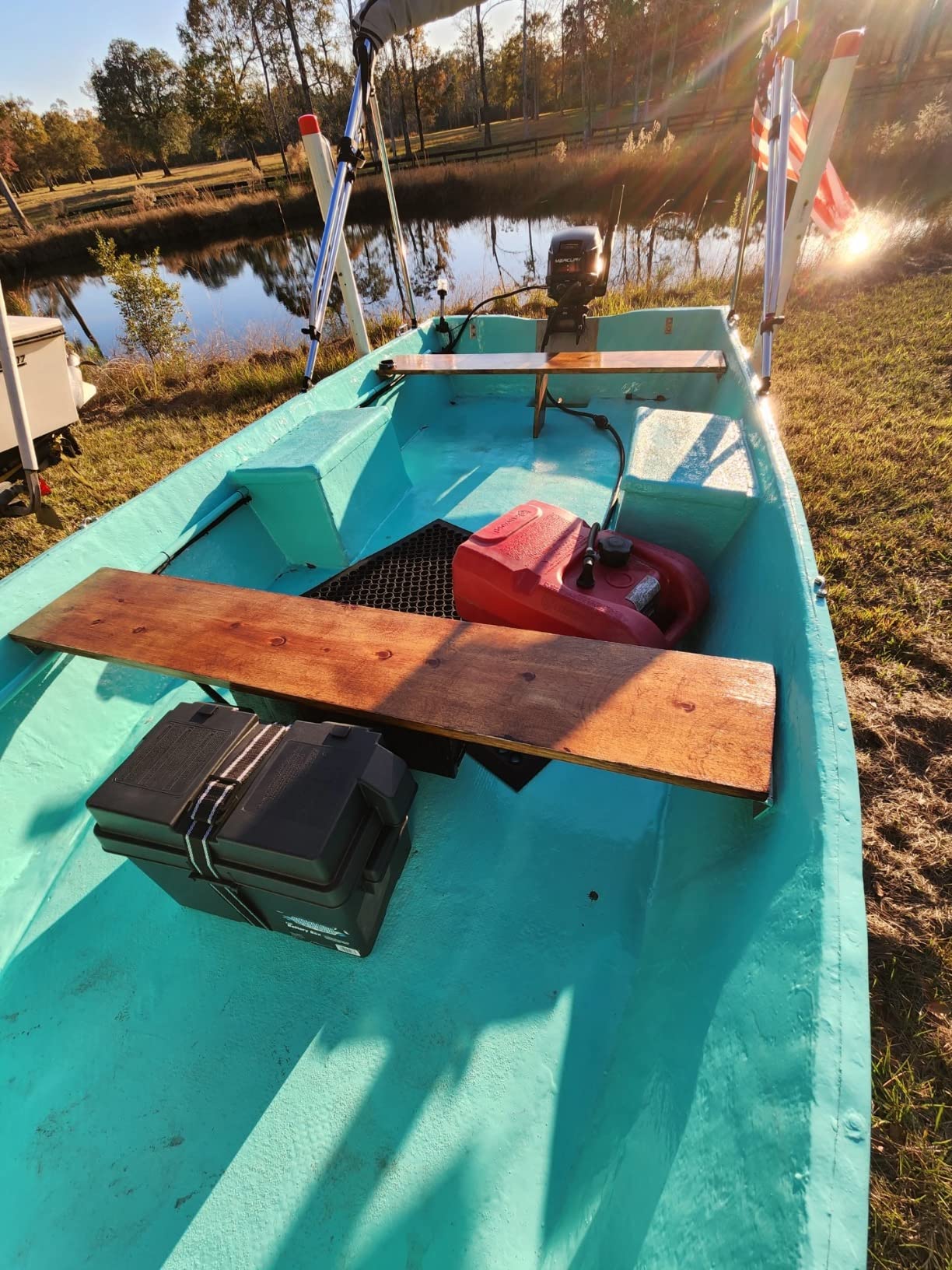 Fiberglass Supply Depot 2 Lb Density Expanding Pour Foam, 2 Part Polyurethane Closed Cell Liquid Foam for Boat and Dock Flotation, Soundproofing, Filling Voids, and Insulation (Quart Kit) customer photo 1