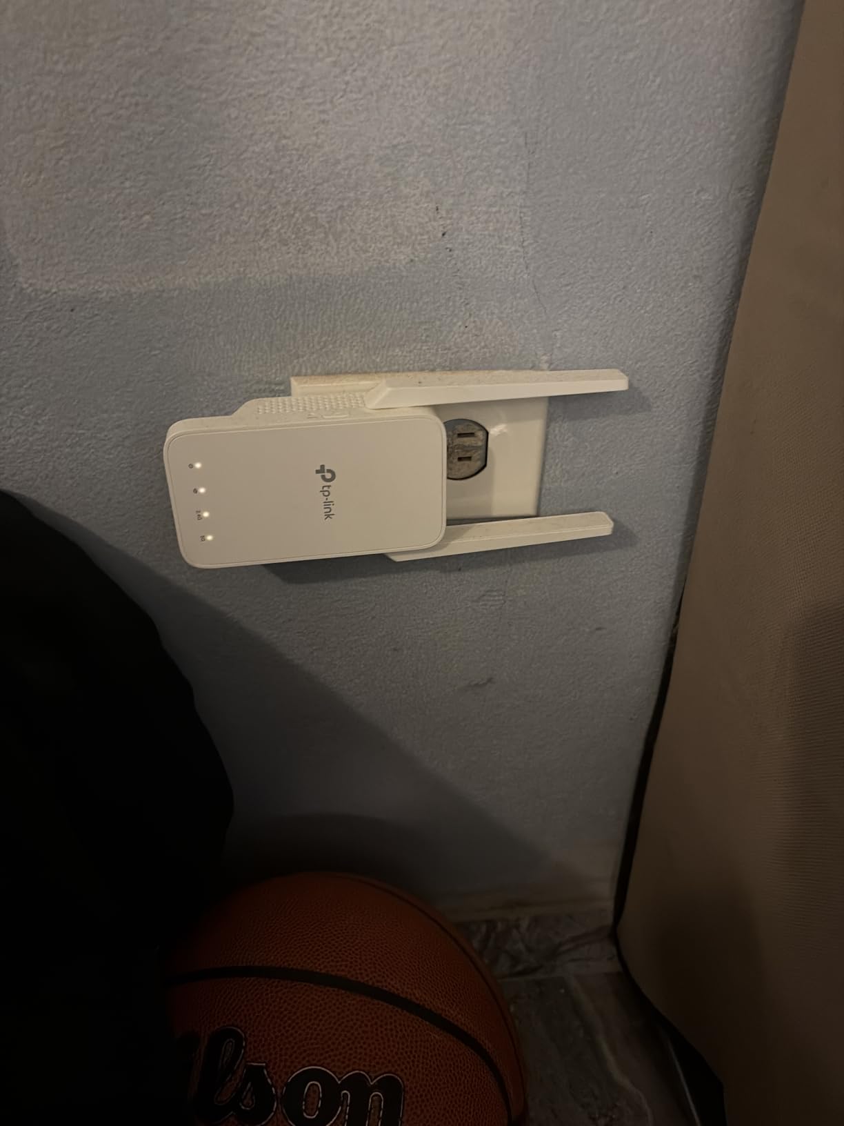 TP-Link AC1200 WiFi Extender Dual Band 5GHz/2.4GHz (RE315) customer photo 2