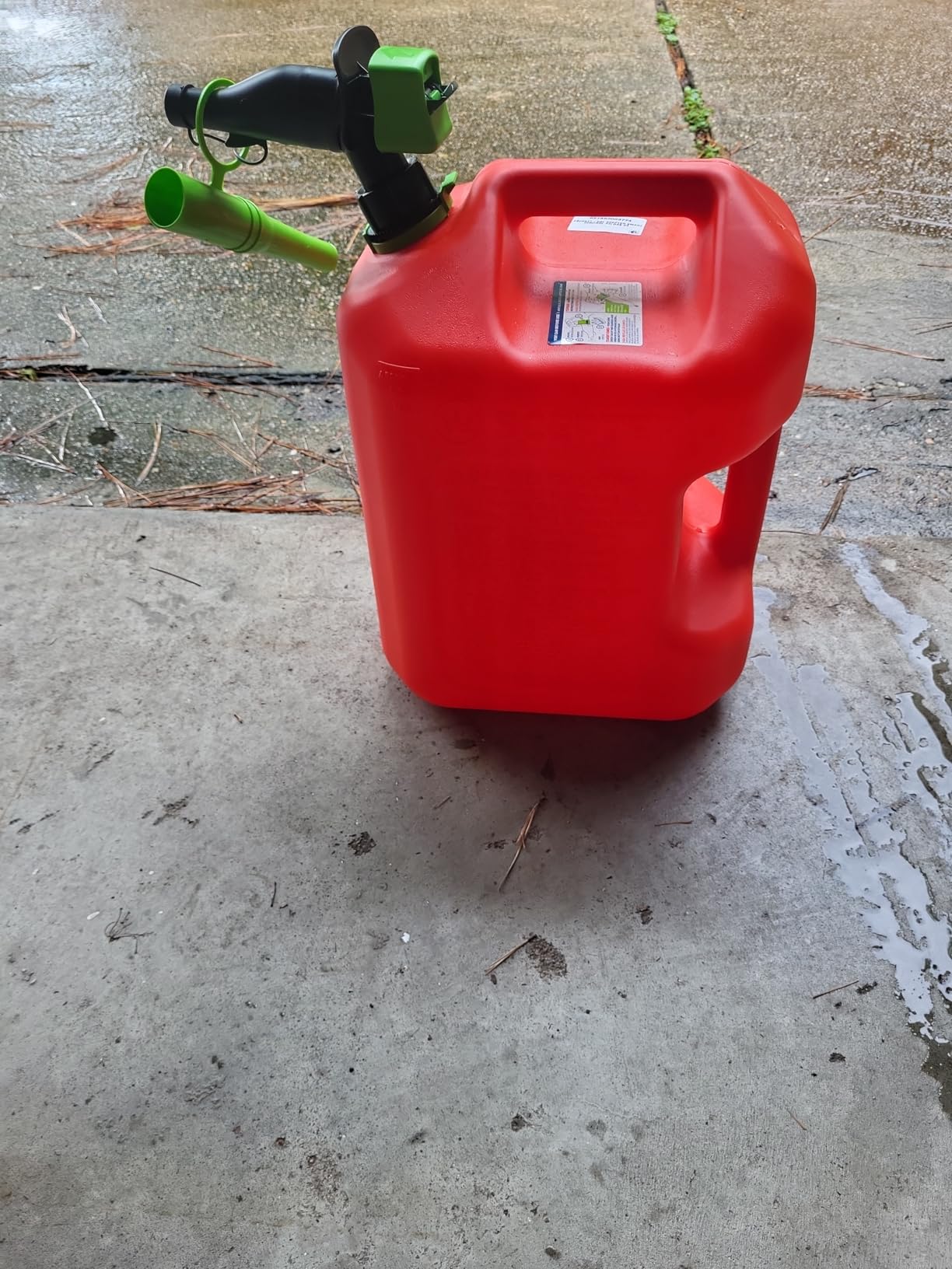 Scepter 5 Gal Gas Can, Spill Proof SmartControl Spout, Spout Extender, Red customer photo 1