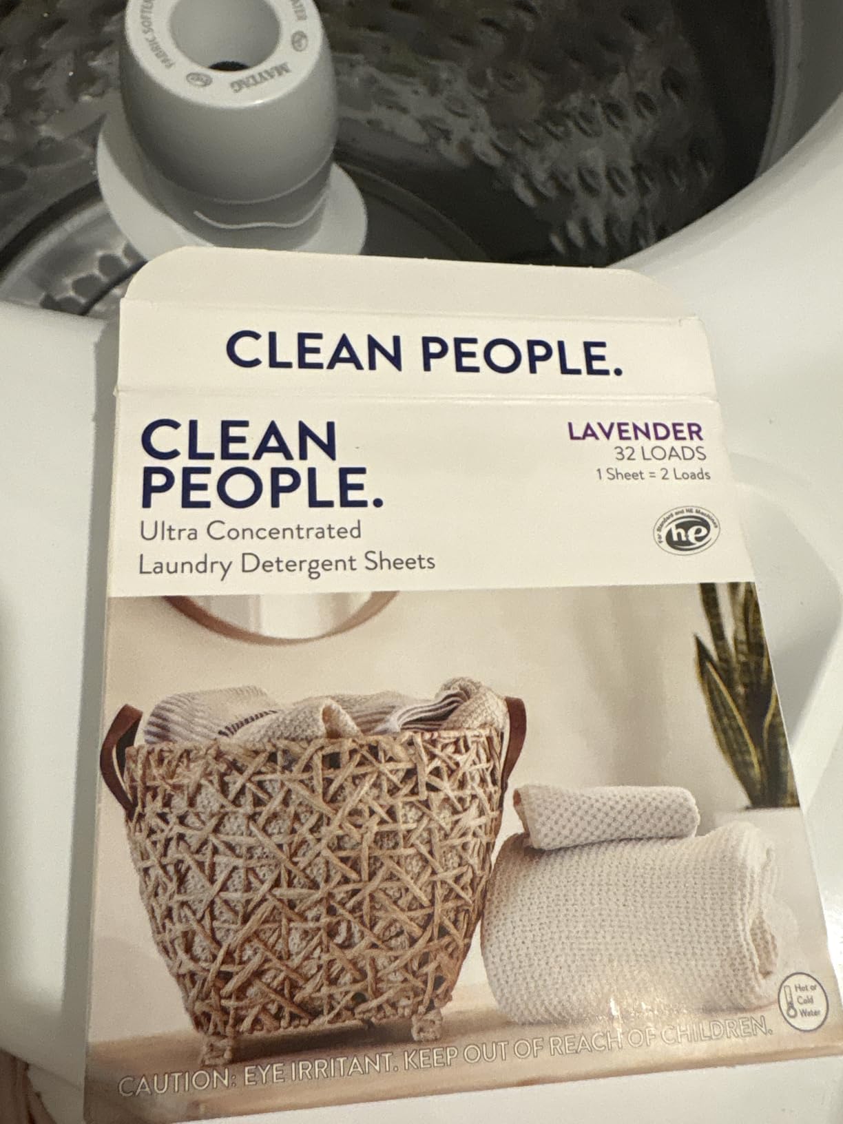 The Clean People Laundry Detergent Sheets - Laundry Soap - Ultra Concentrated, Recyclable Packaging, Stain Fighting - Fresh Scent, 32 Pack customer photo 1