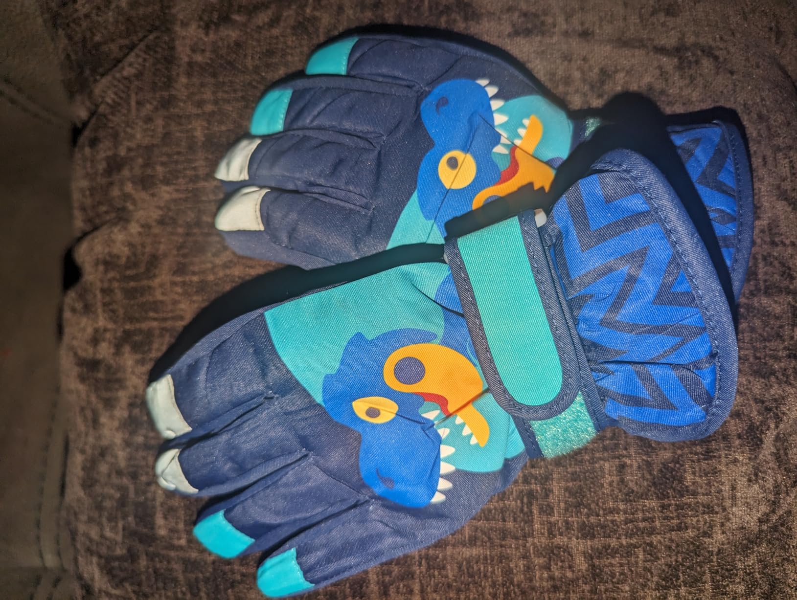 American Trends Kids Waterproof Winter Gloves Warm Snow Gloves Boys Girls Ski Gloves Toddler Mittens Windproof customer photo 2