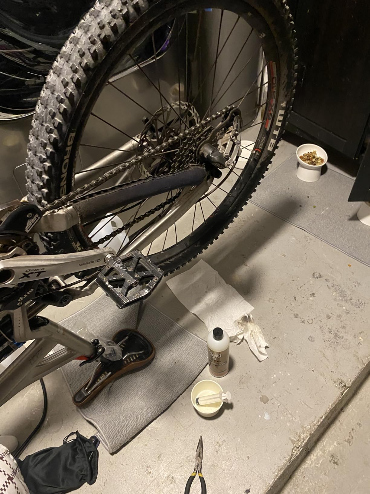 WTB Tubeless Bike Tire Sealant (4 oz to 1 Gallon) - Quick Seal for Punctures up to 6mm - All Conditions customer photo 1