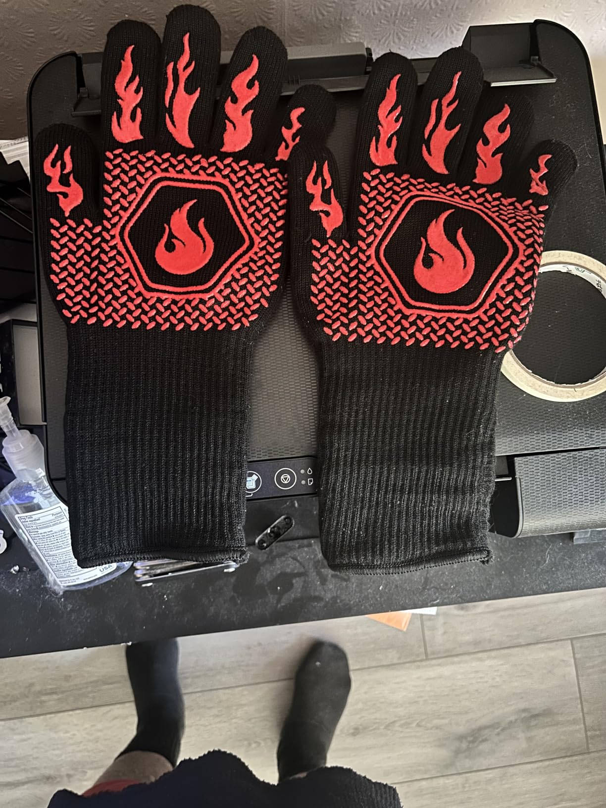 BBQ Gloves 1472F Heat Resistant Non-Slip Silicone 13.8in (Red) customer photo 1
