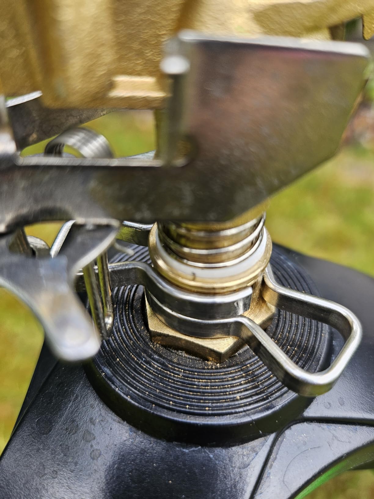 Hourleey Impact Sprinkler on Tripod Base, 2 Pack Heavy Duty Sprinklers for Lawn Yard Garden, 0-360 Degree Large Area Coverage, 3/4 Inch Connector Extension Legs Flip Locks with Brass Head customer photo 1