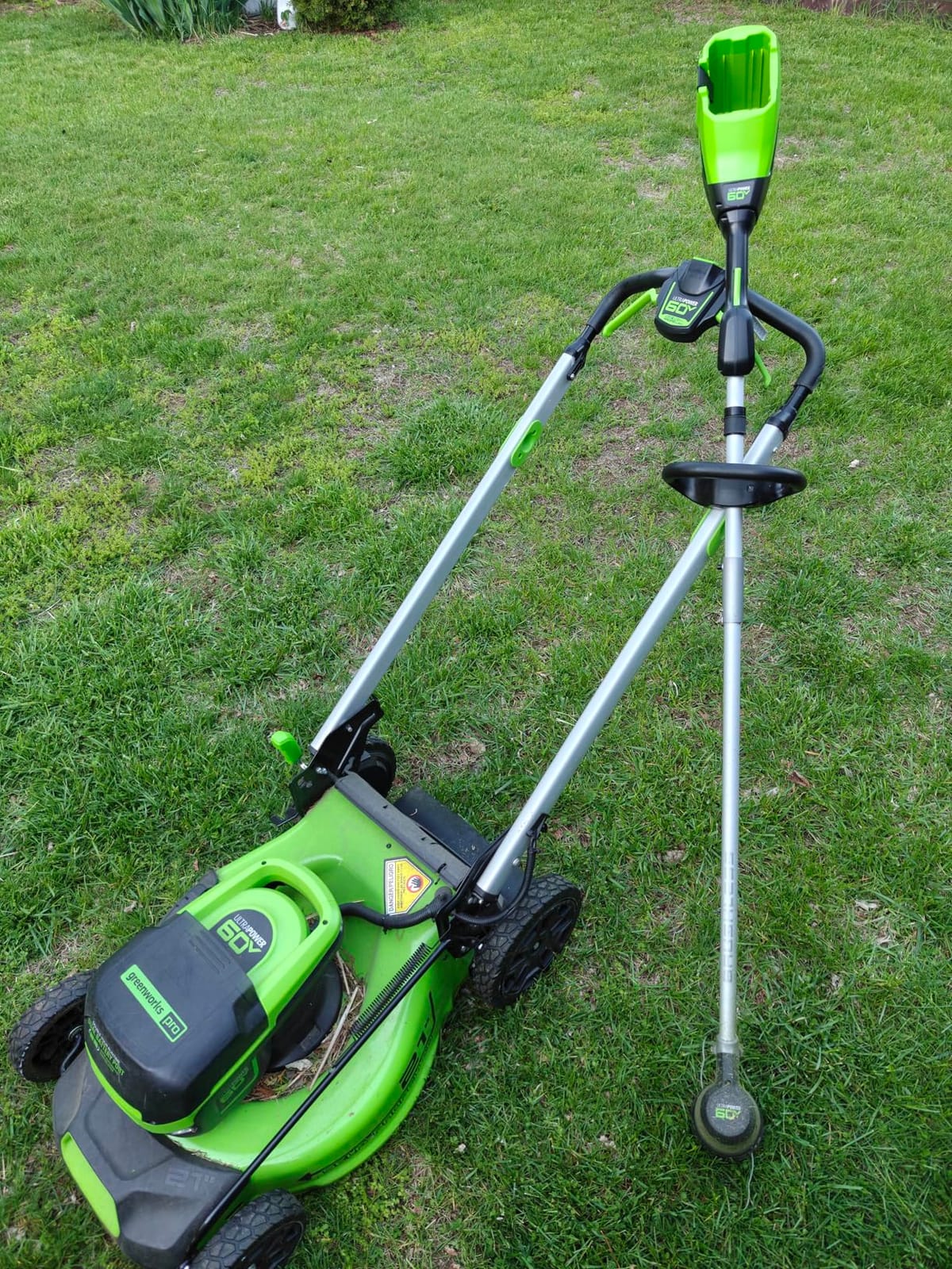 Greenworks 60V 21in Self-Propelled Lawn Mower, (2) 4.0 Ah Battery Kit customer photo 1