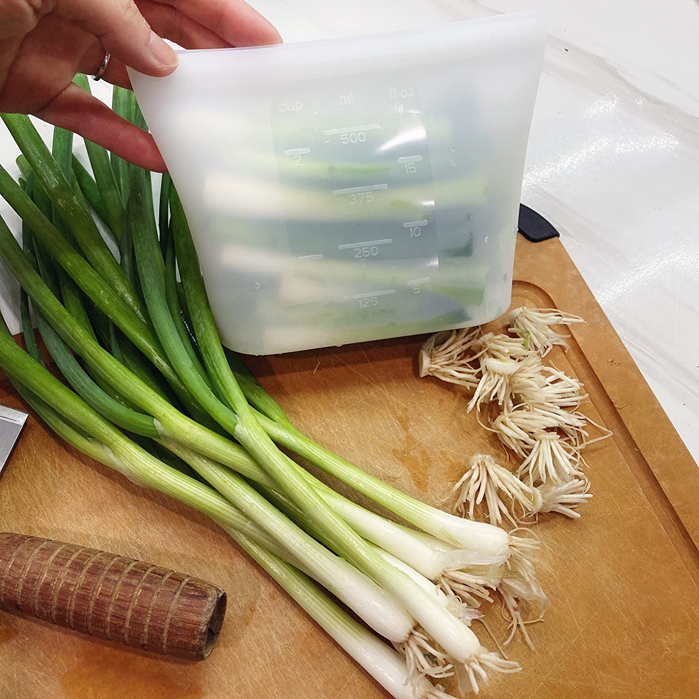 Winrock Reusable 100% Silicone Food Storage Bags, Sandwich Snack Bags New Generation Stand Up Zip Container for Soup and Leftovers, Plastic & BPA Free, Microwave Oven Safe 3 Pack (51oz, 34oz, 17oz) customer photo 2