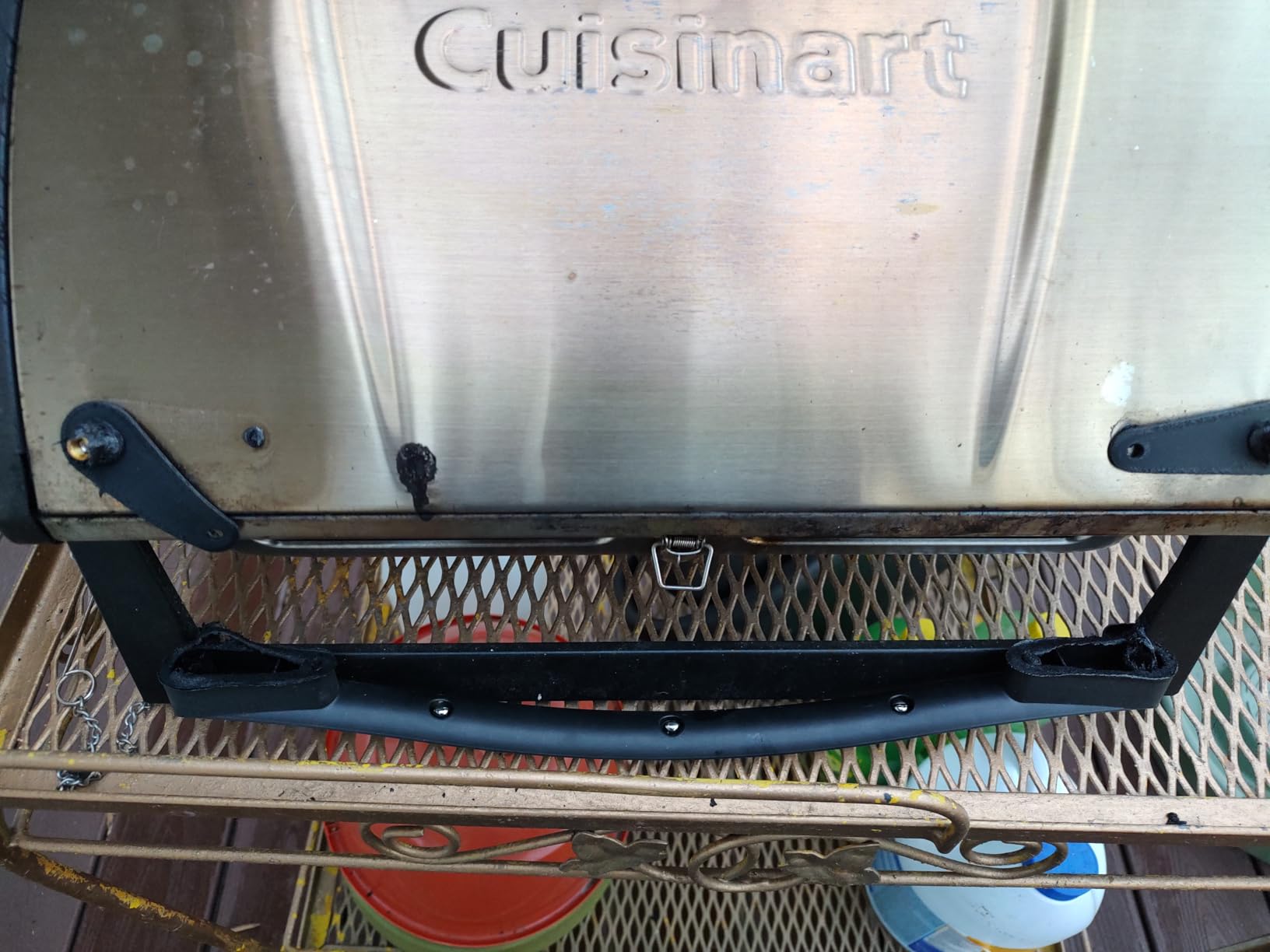 Cuisinart Gas Grill with Locking Lid, Portable, 8,000 BTU, 10 lbs. customer photo 2