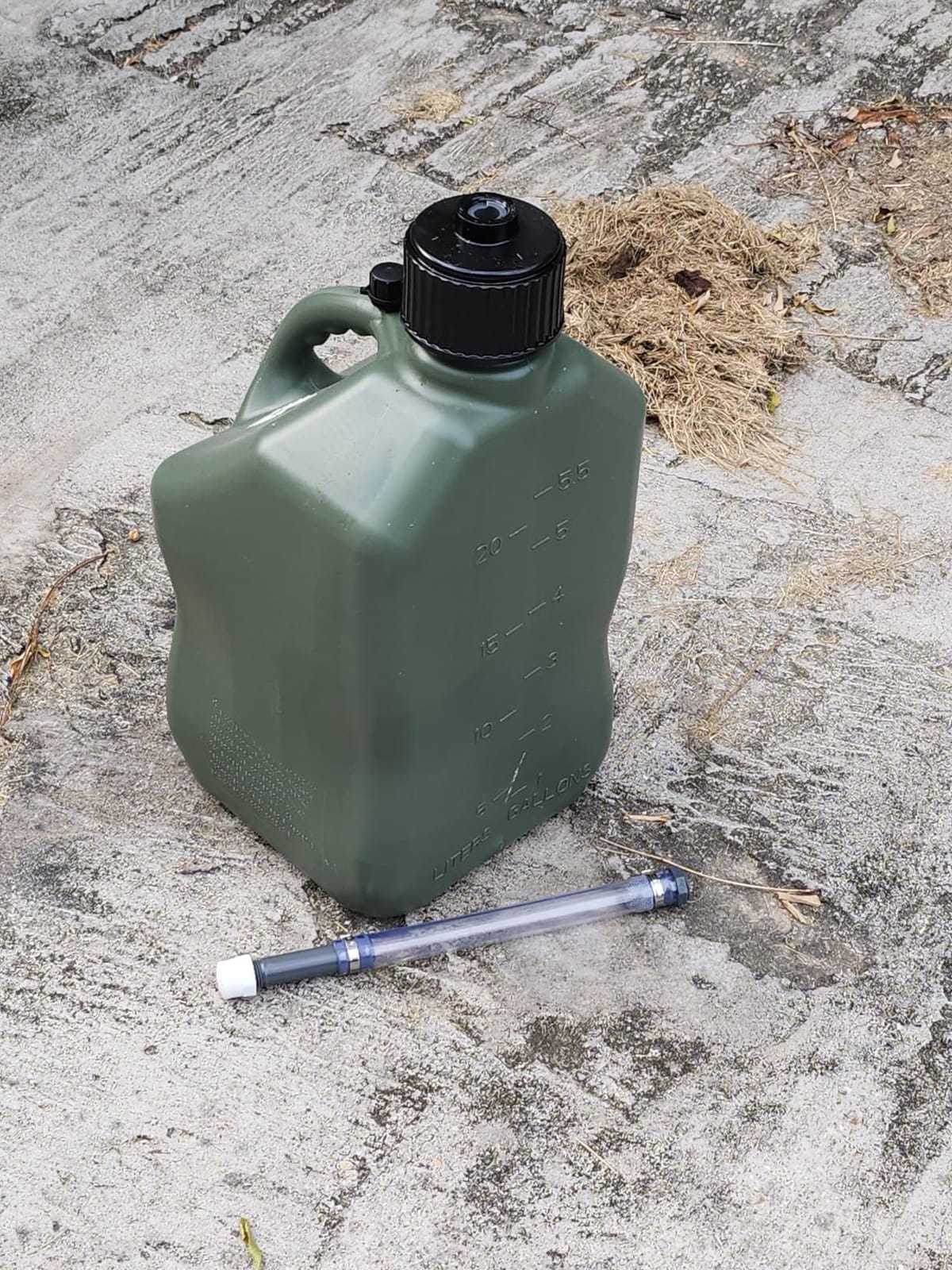 VP Racing 3846-CA, 5.5 Gallon Motorsports Jug Camo Square w/Hose customer photo 1