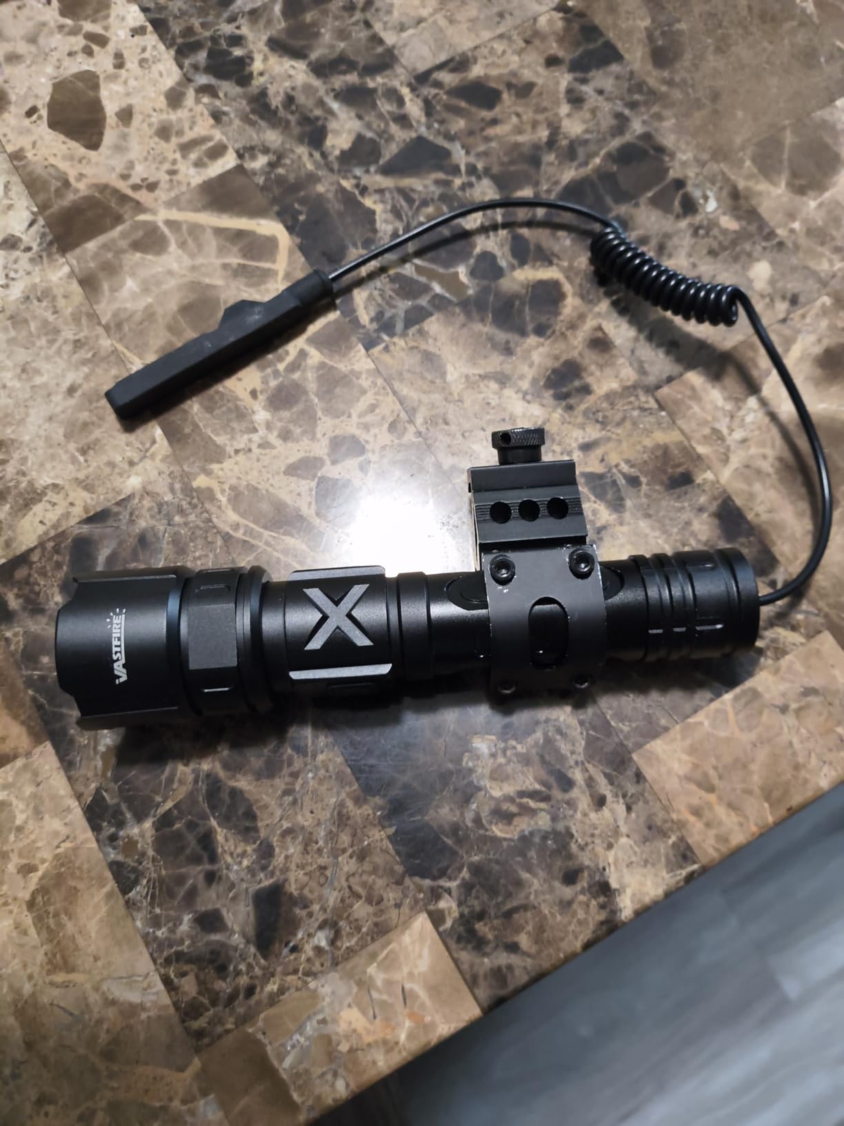 VASTFIRE USB-C Rechargeable Green Flashlight Zoomable 1000 Yard Pressure Switch Scope Rail Mount Hogs Predators Night Hunting (30) customer photo 2