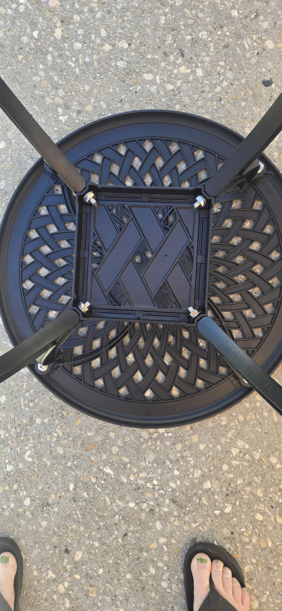 YKSY&YKSY Jardin DE Centennial Cast Aluminum Side/End Table, Anti-Rust Coffee Bistro Table for Outdoor, Patio, Indoor, Garden, Porch, Balcony (Round Black) 1 customer photo 2