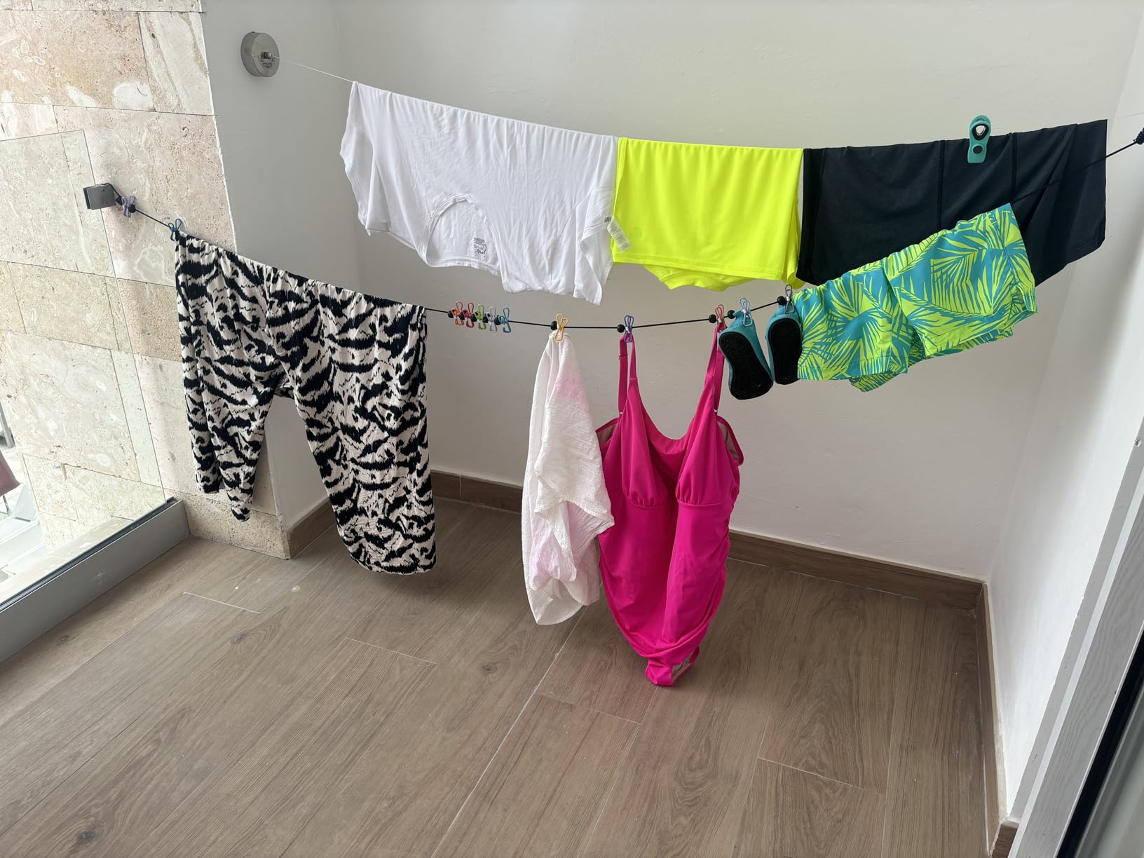 Retractable Travel Clothesline, Portable Clothesline (Including 2 Compressible Towels) 12 clothespins, Suitable for Indoor and Outdoor, Balcony, Outdoor Camping use Multicolor customer photo 2