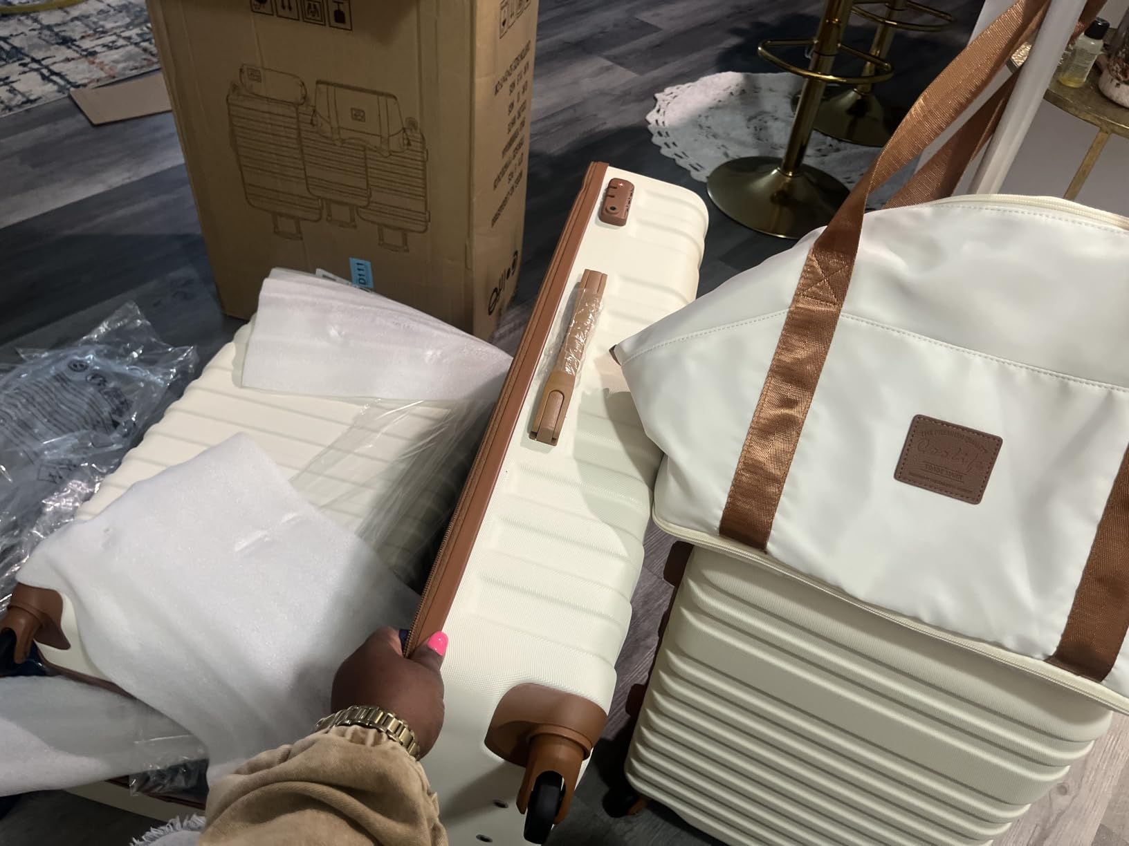 Coolife Luggage Set Hardside Suitcase,5 piece,White(DB/TB/20/24/28) customer photo 2