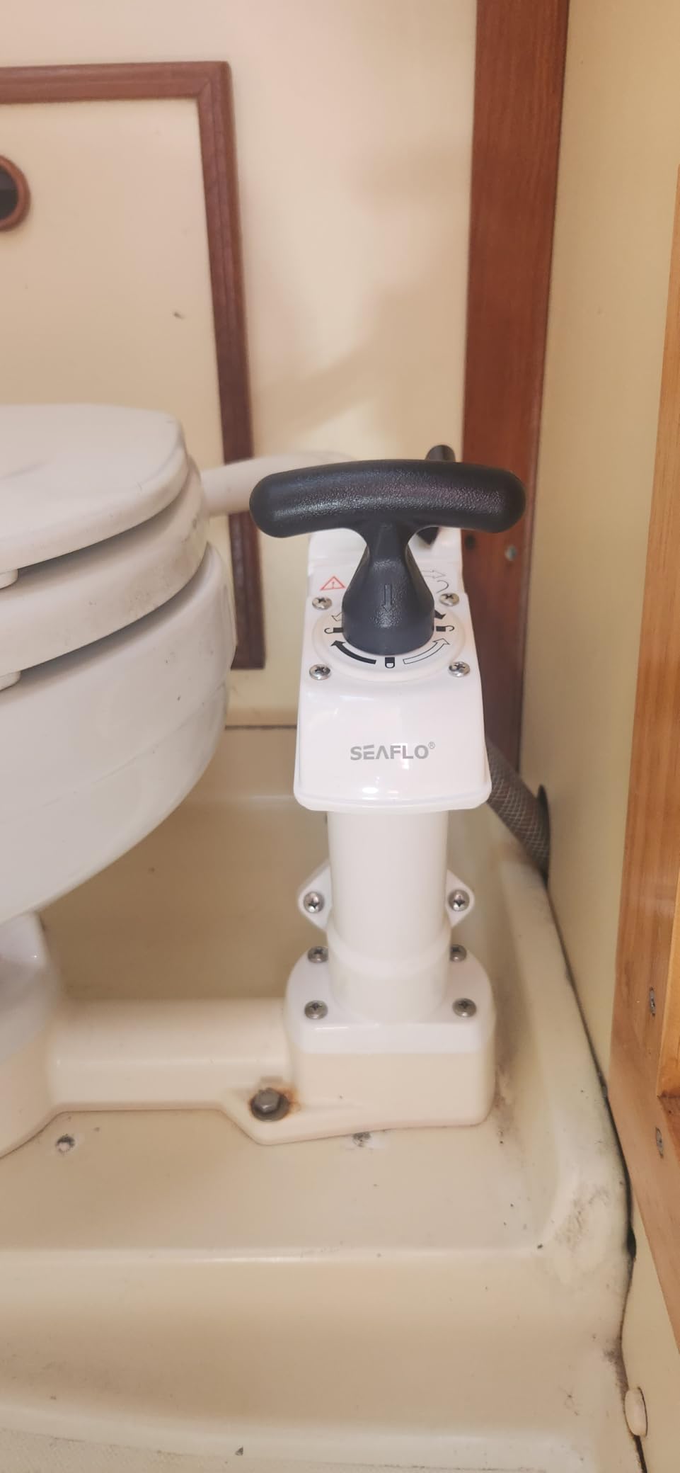 SEAFLO Manual Toilet Pump Flush Handle Kit - Compatible with SEAFLO and JABSCO Marine Toilets - Twist 'n' Lock Safety Pump Assembly for Marine Toilets customer photo 1