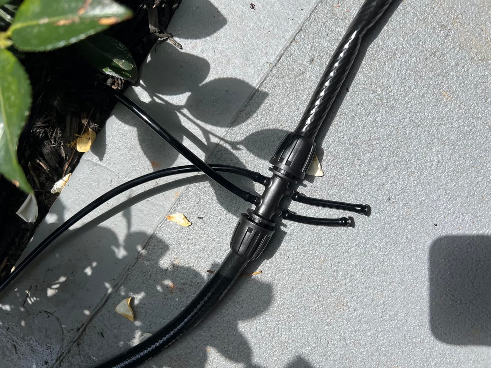 Maotong 240FT Drip Irrigation System Kit, Automatic Garden Watering Misting System for Greenhouse, Yard, Lawn, Plant with 1/2 inch Hose 1/4 inch Distribution Tubing and Accessories customer photo 2