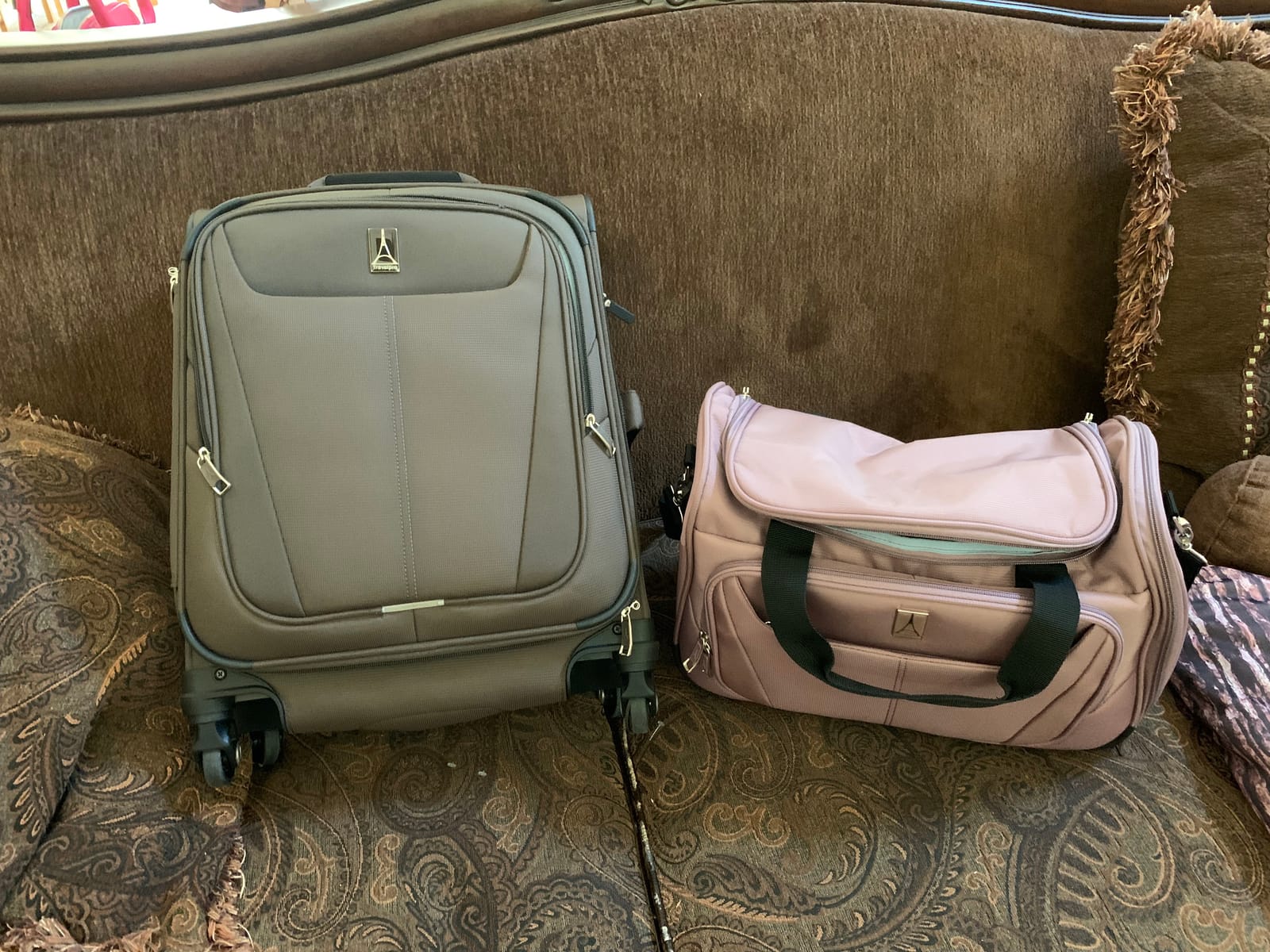 Travelpro Maxlite 5 Softside Expandable Luggage with 4 Spinner Wheels, Lightweight Suitcase, Men and Women, Ensign Blue, 3-Piece Set (21/25/29) customer photo 1