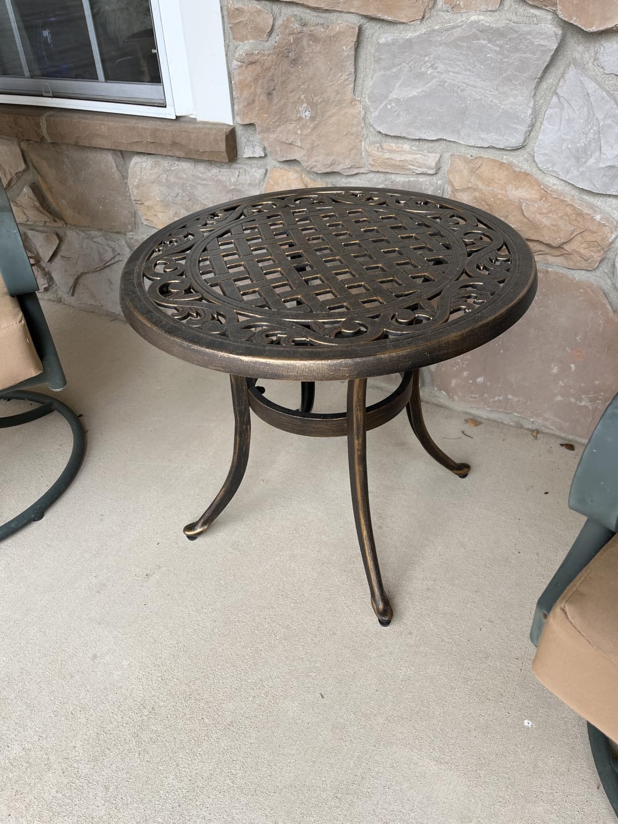 VINGLI 21” Outdoor Side Table, Cast Aluminum All-Weather Patio Side Table Small Outdoor Table Bistro Table for Outside, Porch, Balcony, Patio, Bronze customer photo 2