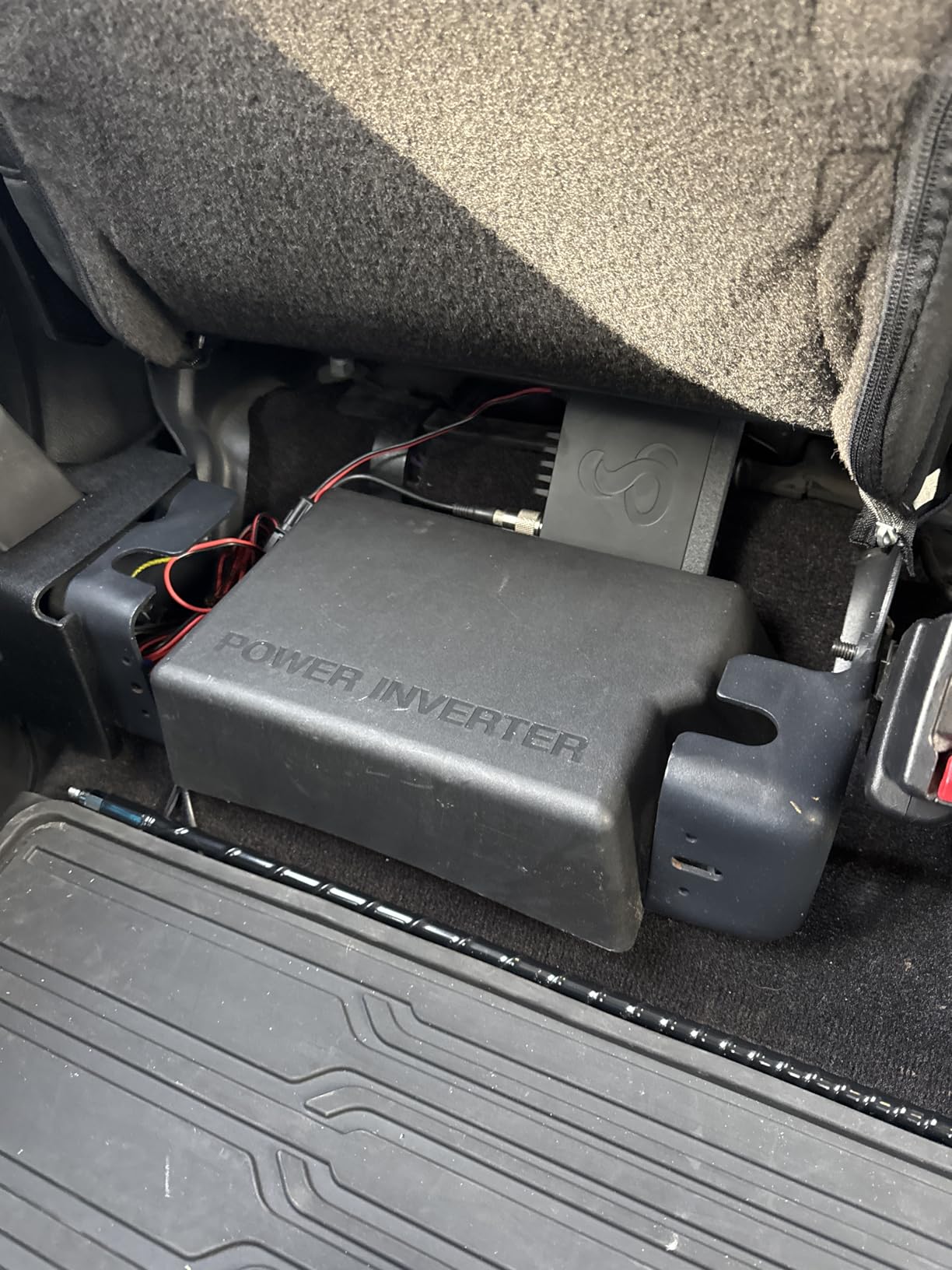 Cobra 75 All Road Wireless CB Radio, Dual-Mode AM/FM, Full 40 Channels customer photo 2